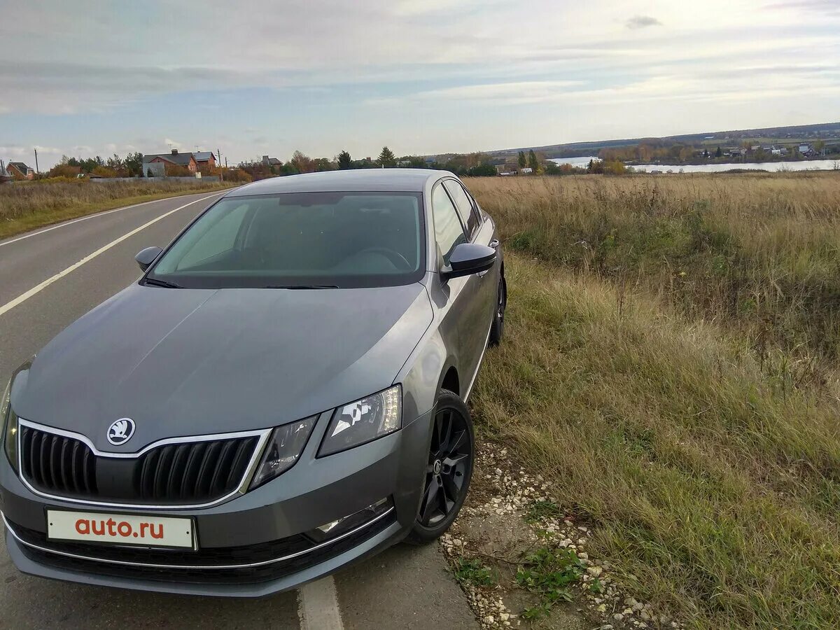 Skoda octavia серая. Skoda Octavia 2018. Skoda Octavia 2018 серая.