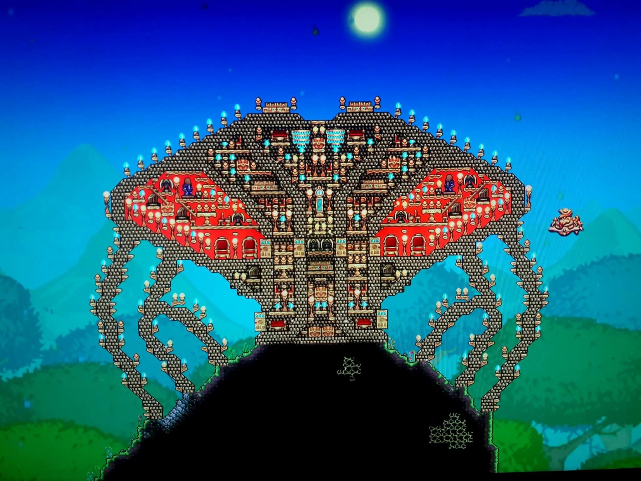 Terraria wiki на русском. Террария. Terraria золотой дом. Террария принцесса. Плантера террария.