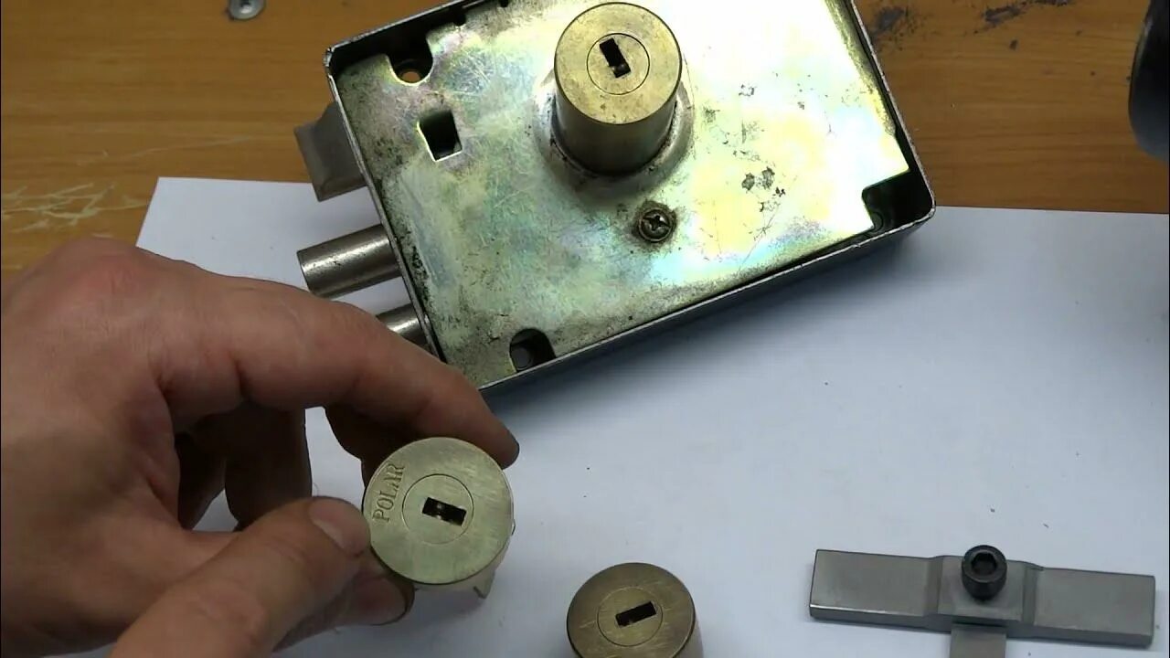 Как открыть замок apecs. Замок накладной апекс. вскрытие замка апекс. скм для открытия замков килбокса.