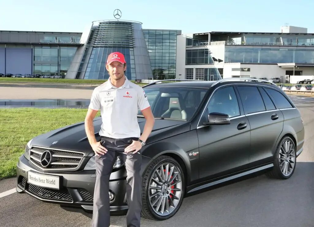 Would you like a Mercedes-Benz plug-in hybrid limo