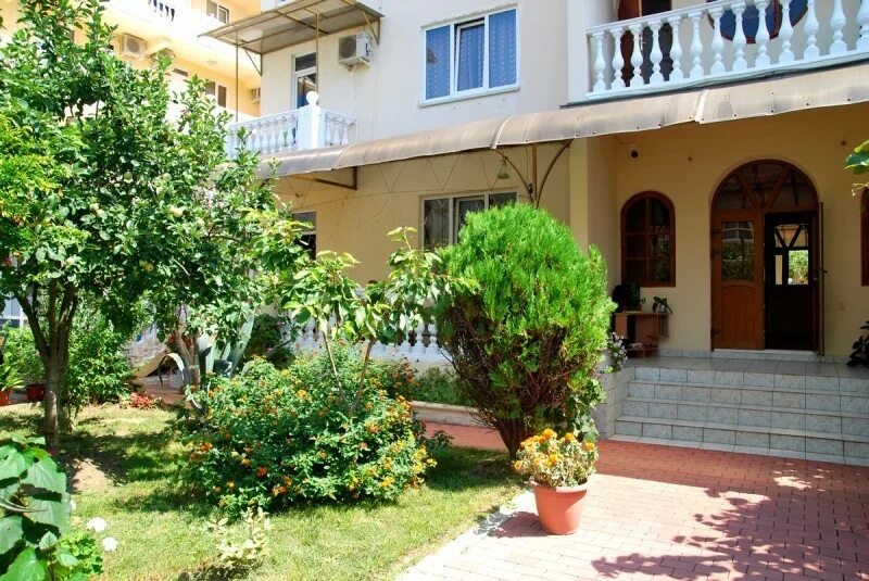 Анжела лантана отель. Гостиница лантана анжела. Гостиница лантана анжела. Сочи анжела лантана отель. Сочи адлер отель анжела лантана.