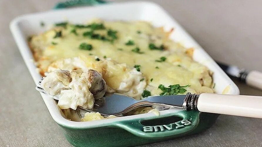 Куриное филе с грибами