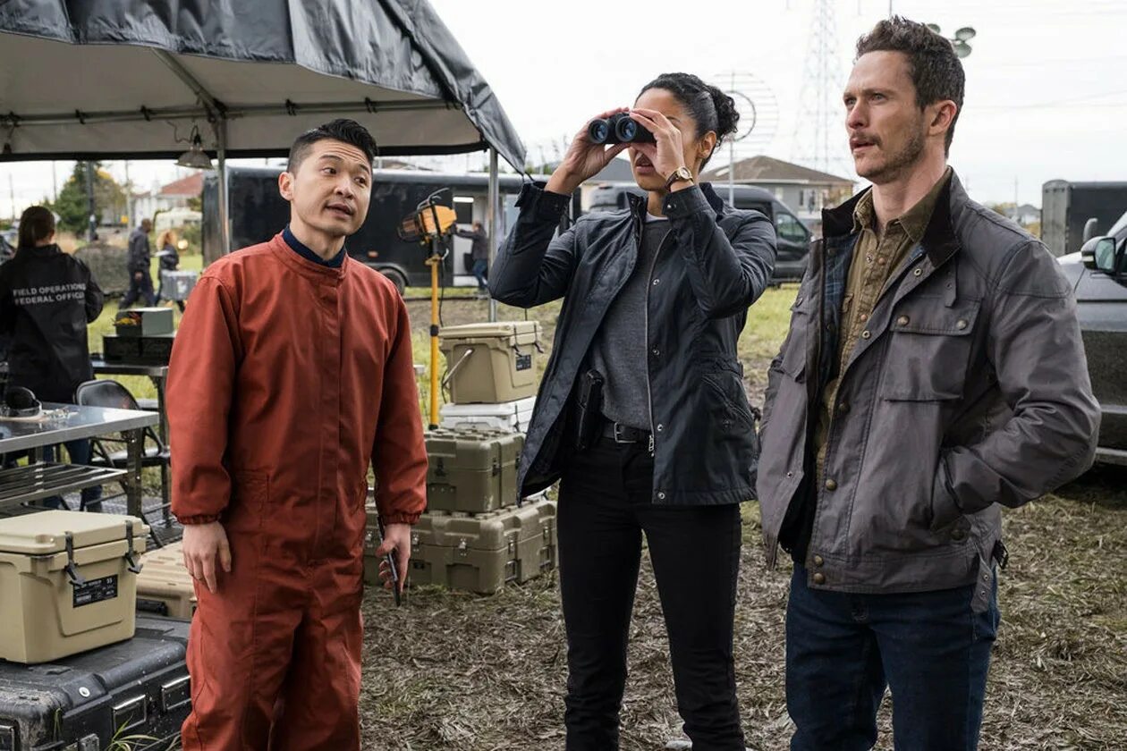 Посреди дня. Нора арнезедер и бен барнс фильм. Спросить о самочувствии. Посреди дня. Фуад эт аату.