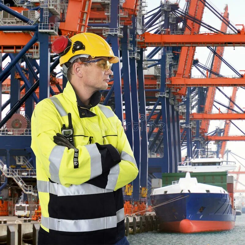 Грузчик (докер грузового терминала). Портовый рабочий. Докер механизатор в порту. Механизатор (докер-механизатор). Докер-механизатор ржд.