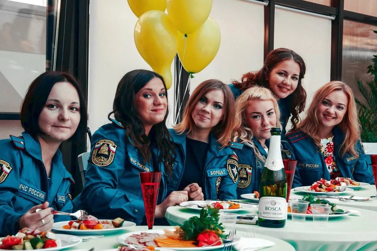 Можно ли девушкам в мчс. Мчс девушки. девушки в форме мчс. красивые девушки в форме мчс.