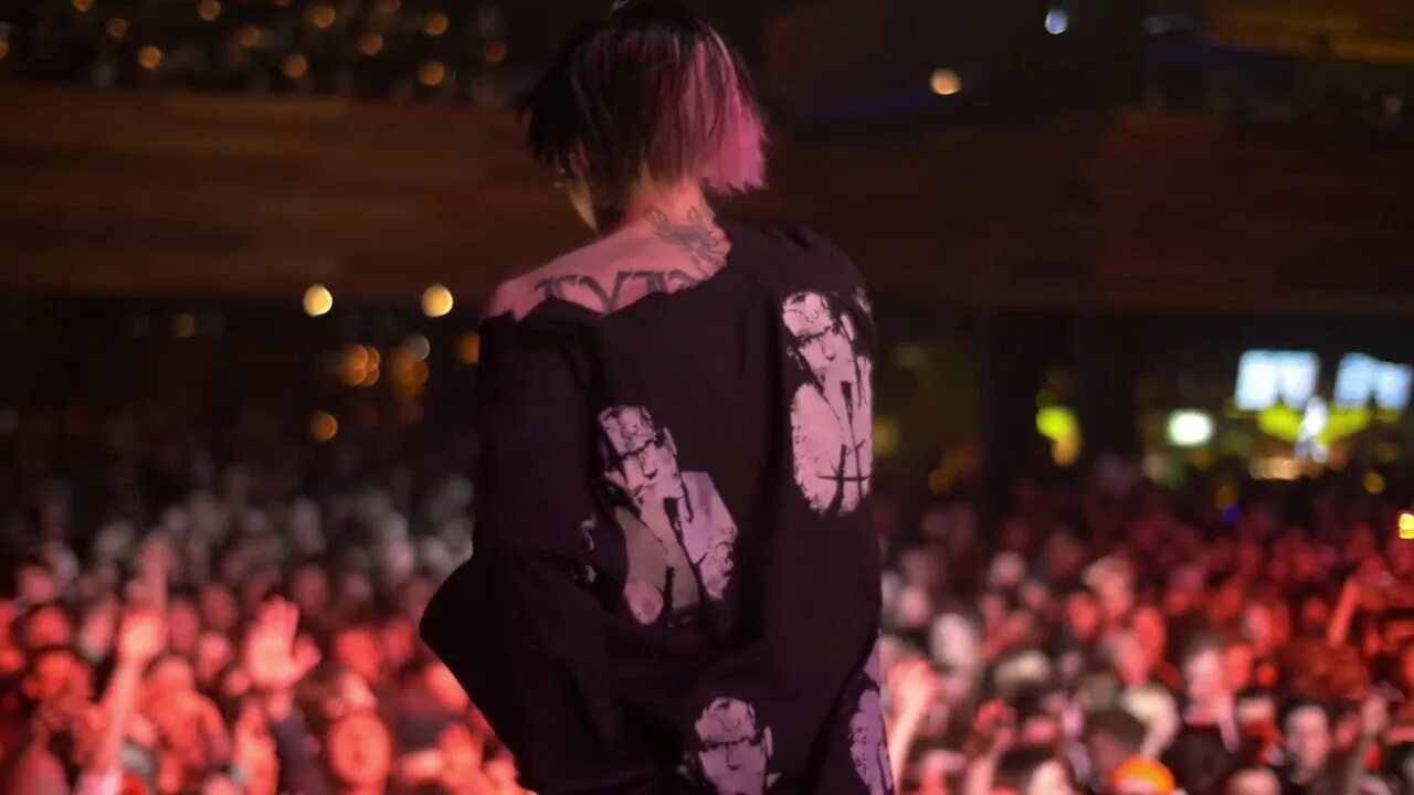 Lil Peep концерт. Lil Peep в Москве 2017. Концерт лил Пипа в Москве 2017. Лил пип на сцене.