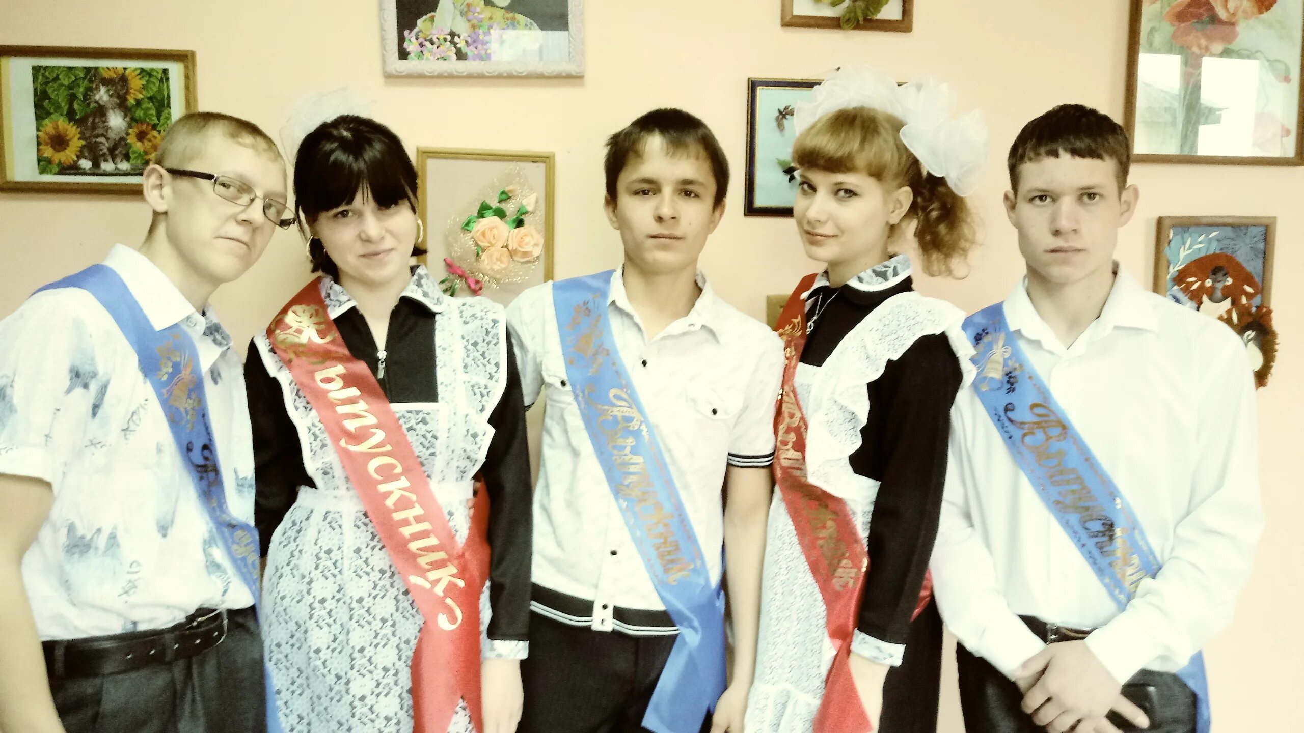 школа 13 выпускники. школа-интернат 1 волгоград выпускной. выпускной в интернате. интернат 3 тольятти. школа интернат выпускники.