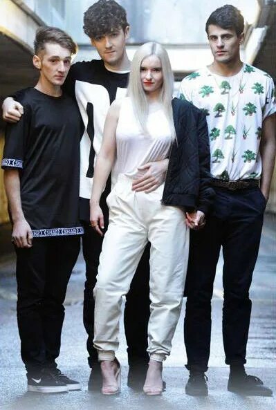Clean bandit mix. Clean bandit. clean bandit 2025. clean banditjack patterson symphony. кристен джой clean bandit.