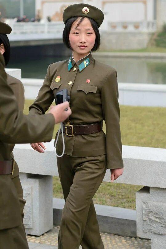 Форма КНДР. Форма армии Северной Кореи. Форма пограничника КНДР. Военная форма Северной Кореи 2022. Срок службы в корее