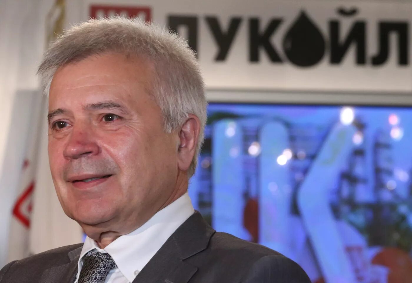Алекперов 2025. Вагит алекперов. вагит юсуфович алекперов. вагит юсуфович алекперов фото. форбс с вагит алекперов.