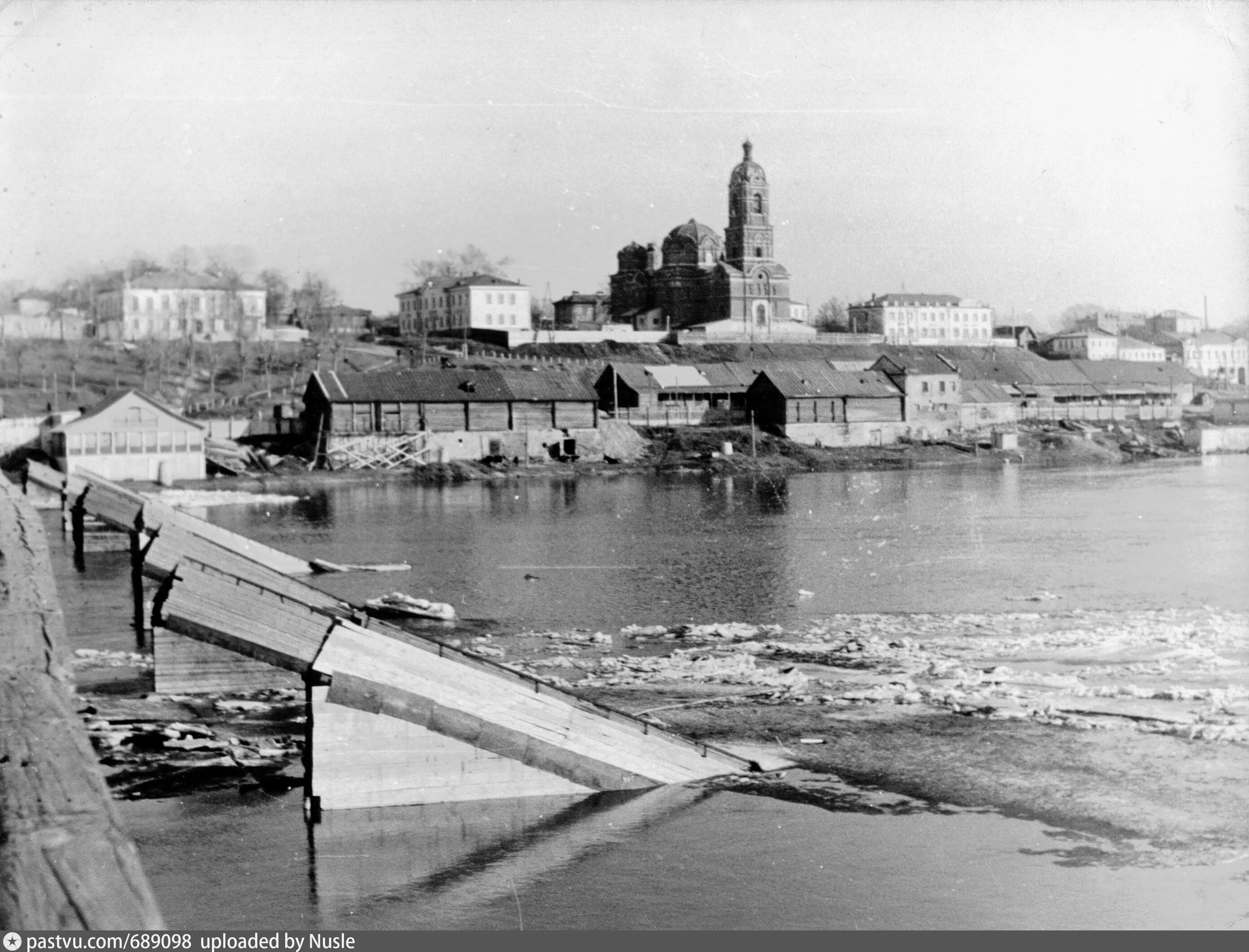 Уровень воды в клязьме город ковров. Река Клязьма ковров. Ковров мост через Клязьму. Старый мост через Клязьму в Коврове.