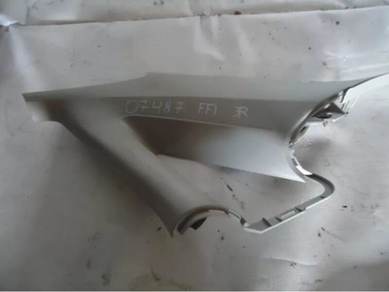 обшивка задней стойки