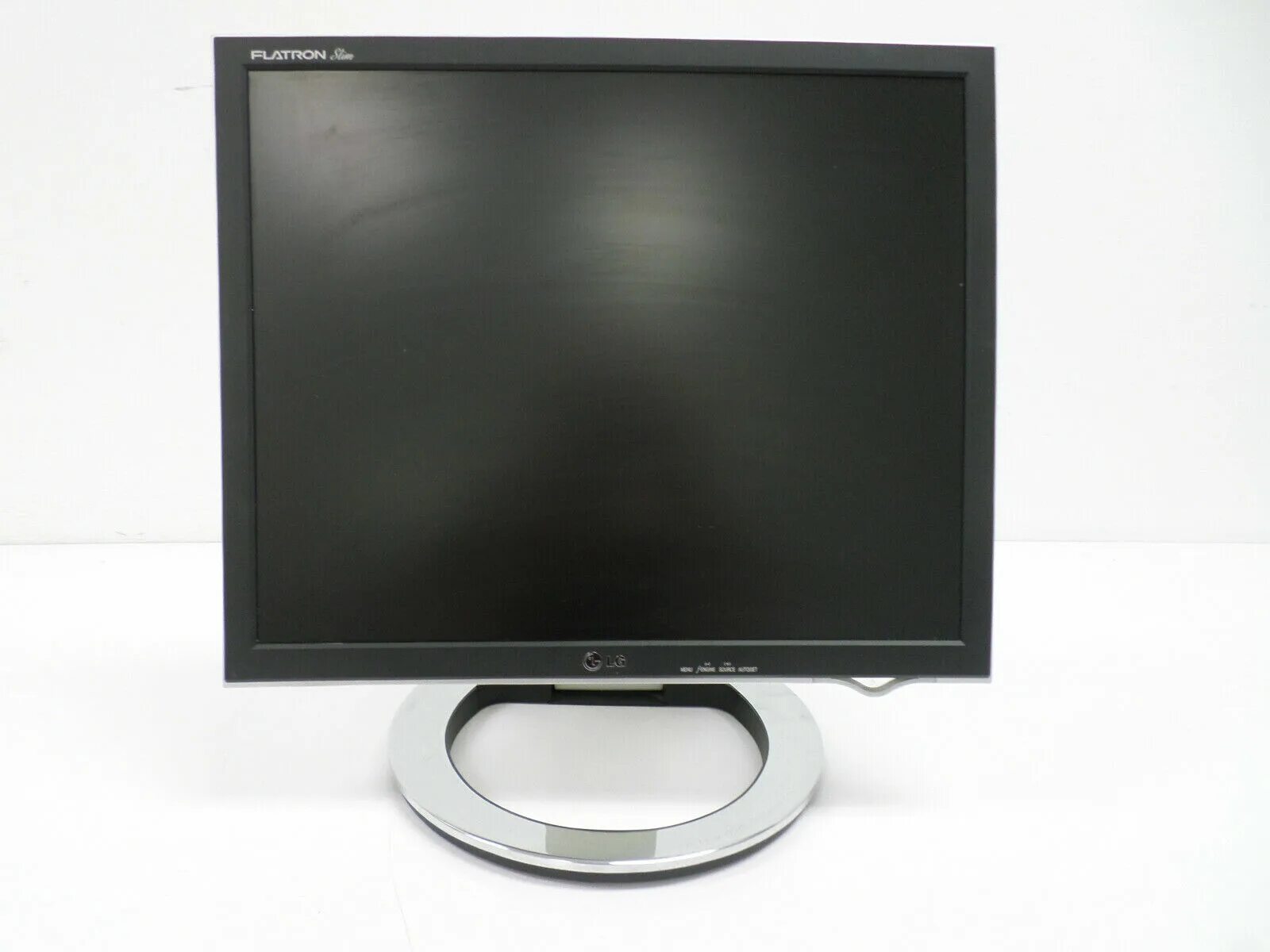Монитор aoc d2357ph. Монитор лос. Мониторы slim. Тонкий монитор. Lg flatron e2251s-bn.