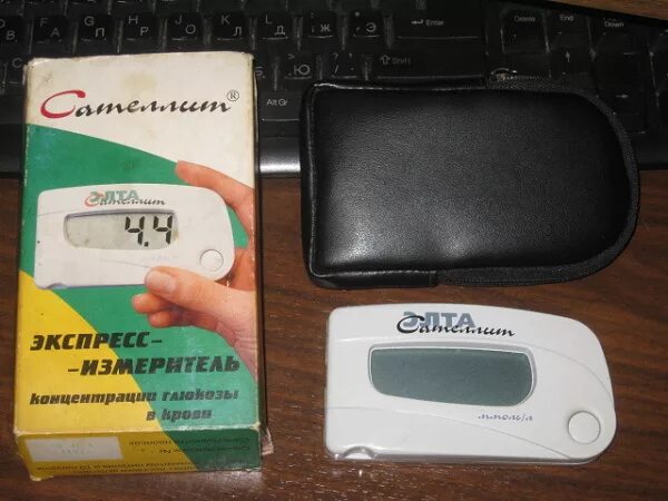 Сателлит глюкометр батарейка. Сателлит глюкометр батарейка. Батарейка на глюкометр сателлит. One touch 2 глюкометр. Глюкометр сателлит экспресс батарейка.