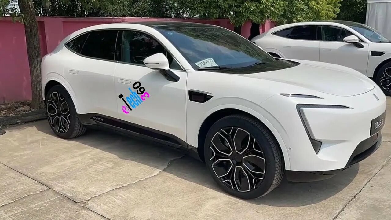 changan huawei avatr 11 EV Suv vehicle car High Speed Smart New Energy Electric 