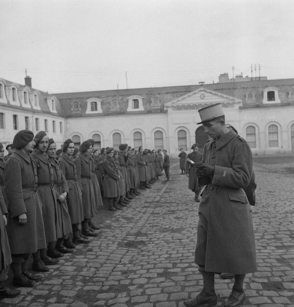 Легион французских добровольцев против большевизма под москвой. Легион добровольцев против большевизма. Легион французских добровольцев. Французский легион против большевизма. Отто абец.