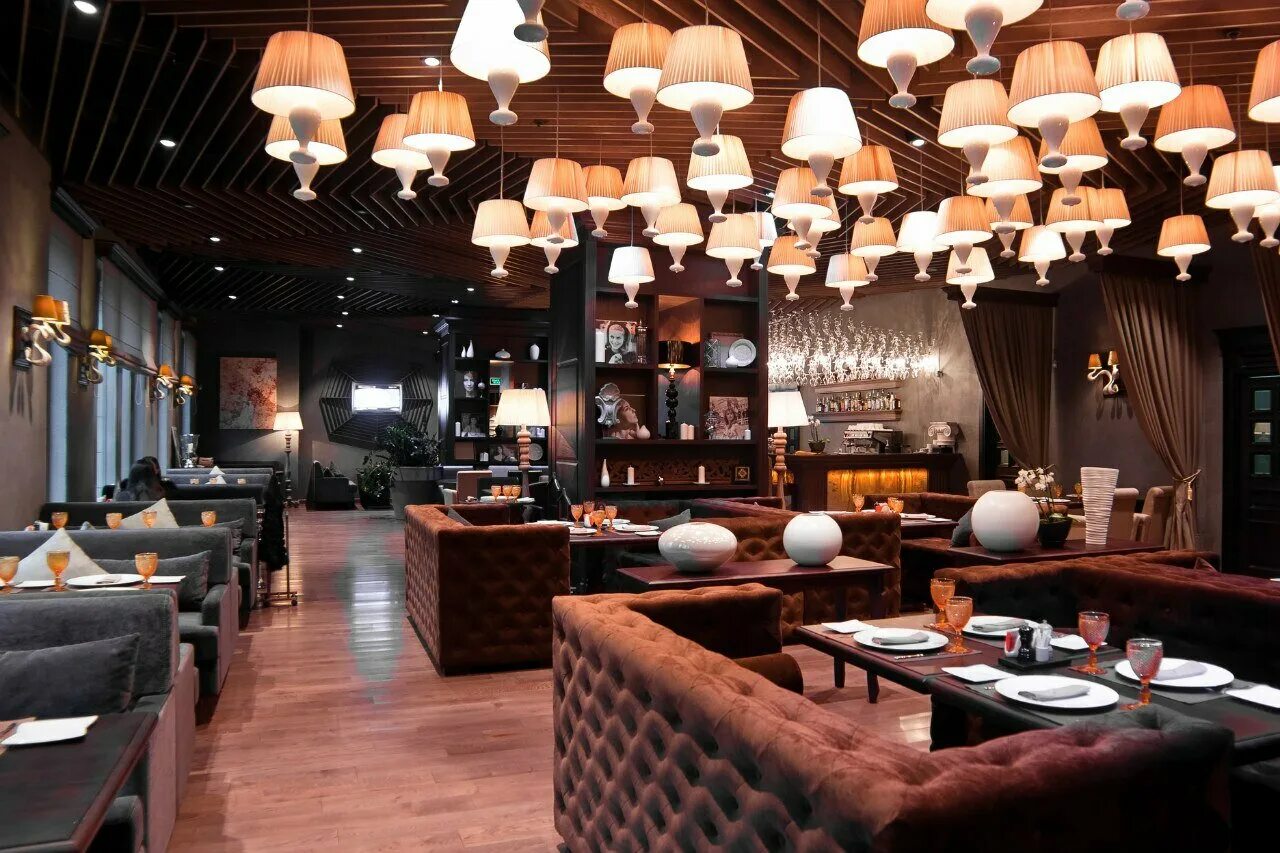 Кафе азу на декабристов 8. Столовая еда. Завтрак в кафе казань. Где посидеть в казани. Где посидеть в казани.