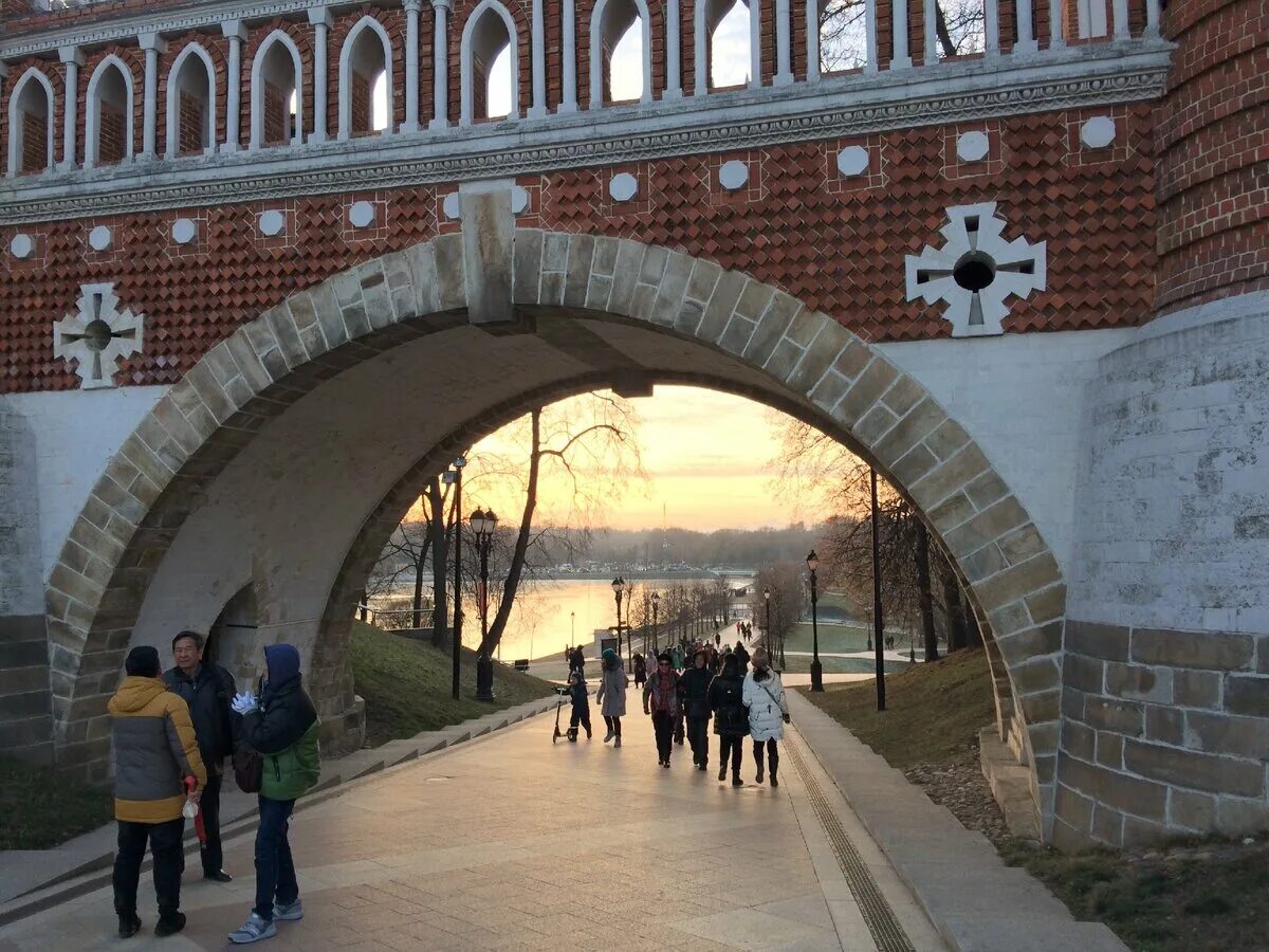 Орехово парк Царицыно. Попова гора Царицыно. Царицыно парк корт. Царицыно смотровая площадка. Переход царицыно