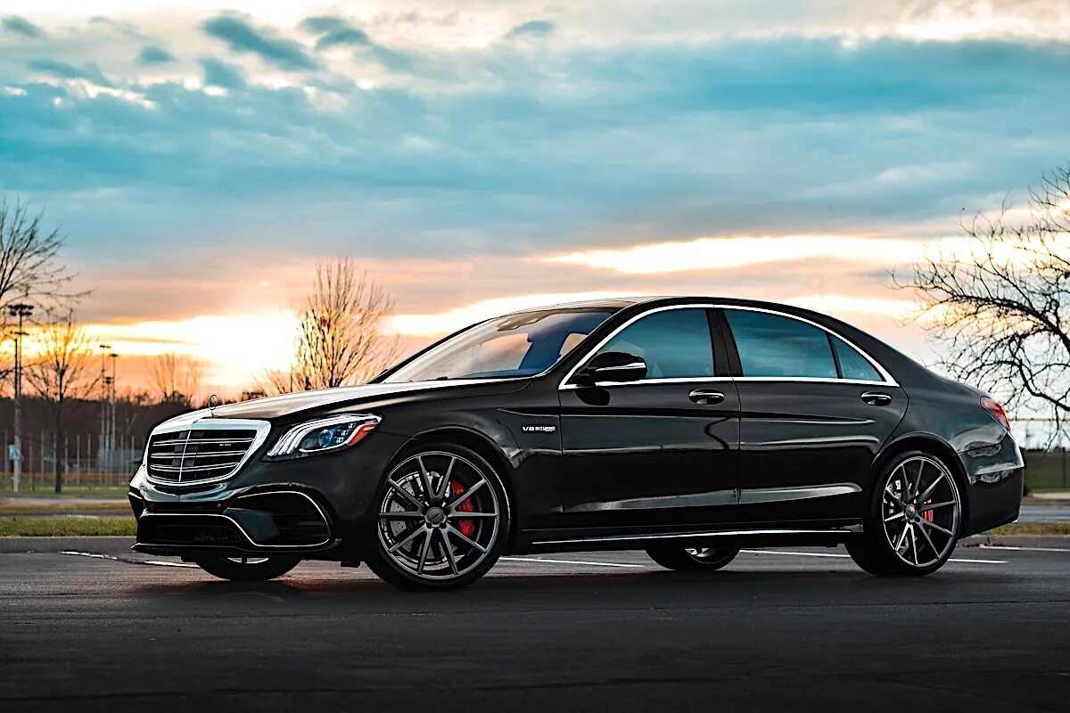 Мерседес s63 AMG w222. Мерседес s 63 АМГ 222. Мерседес 222 АМГ. Мерседес s63 222.