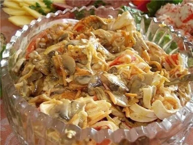 Грибной салат со сладким луком и орехами PRO еду 2.0 Дзен