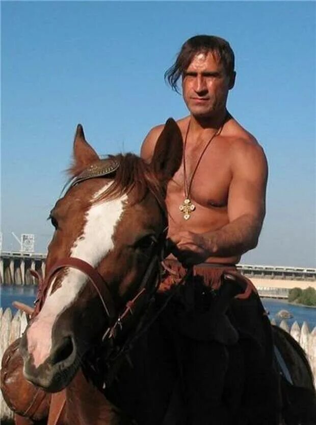 Тарас бульба фильм 2009 остап. Актер сыгравший тараса. Актер сыгравший тараса. Ступка богдан сильвестрович тарас бульба. Тарас бибич актер фильмография.