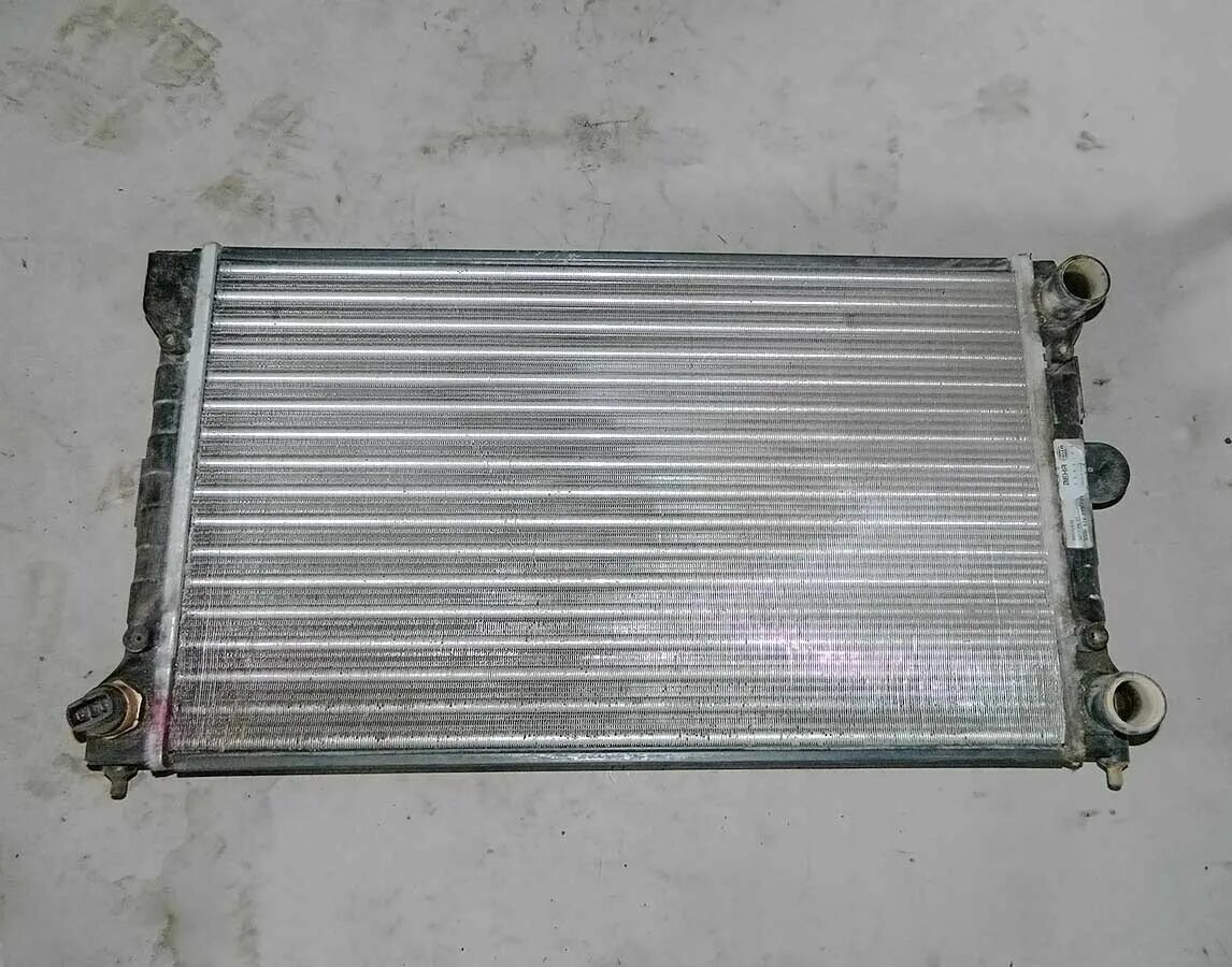 радиатор пассат б3 1. 8. 8. радиатор охлаждения фольксваген пассат б5. радиатор пассат б4 1.
