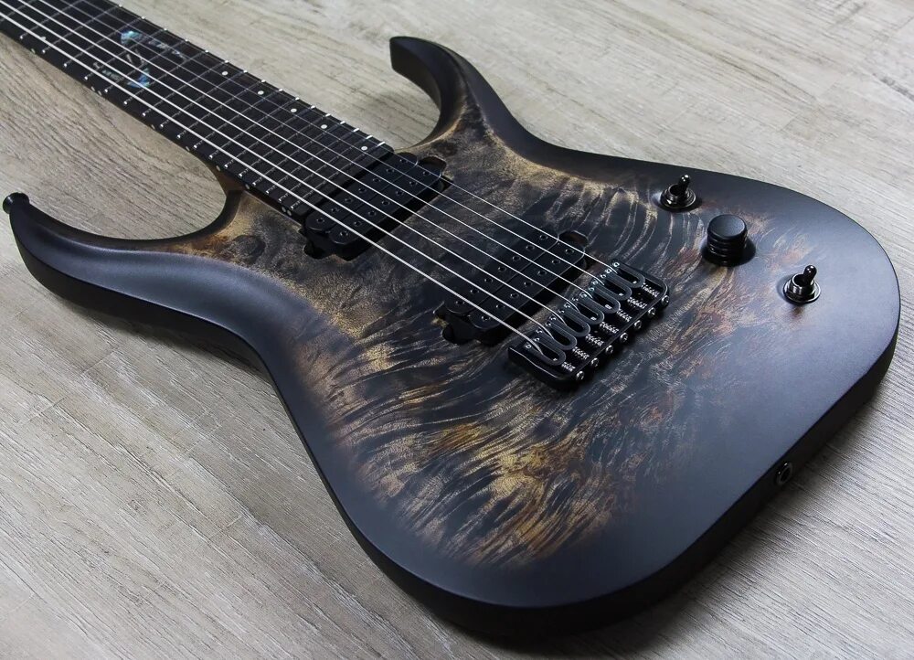 7 нот гитары. Skervesen Burl Poplar Raptor 6. Гитара Skervesen. Изношенный электрогитара. Экстремальная электрогитара.