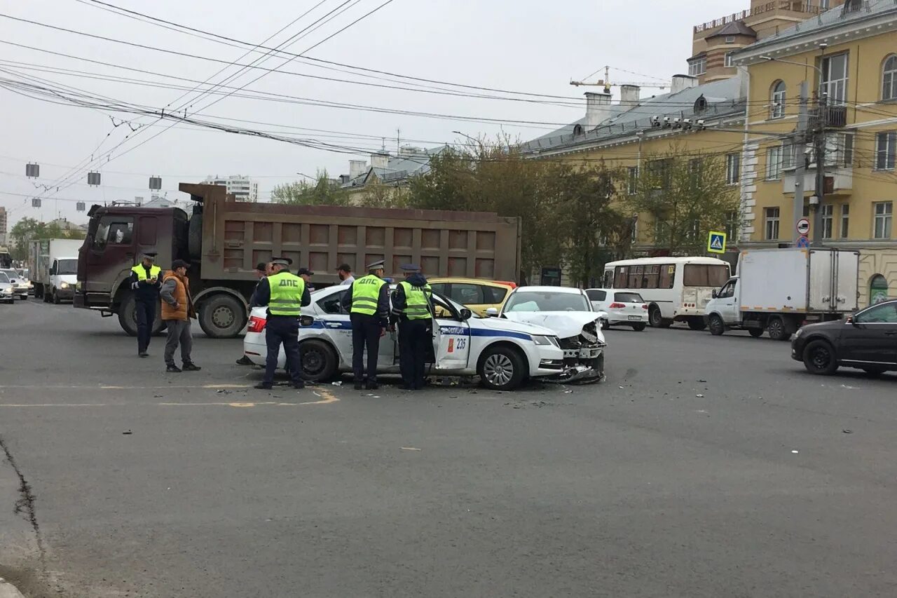 29 31 августа. Полицейский автомобиль.