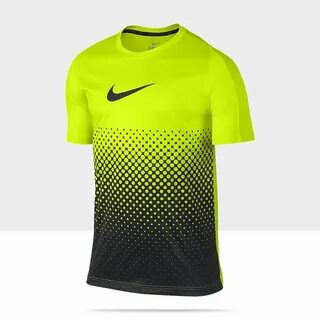 Футболка играйте в футбол