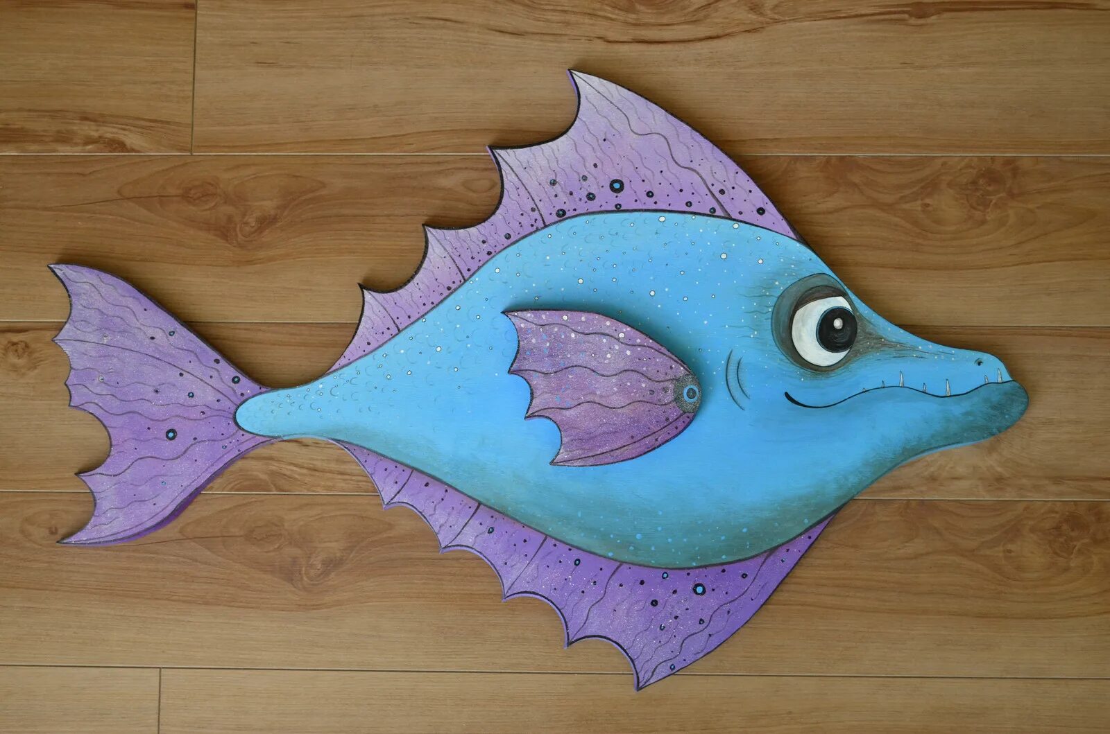 Северная рыба поделка для детей. Рыба из бумаги. Бумагопластика рыбка. Как сделать рыбу большую. Поделка рыбка.