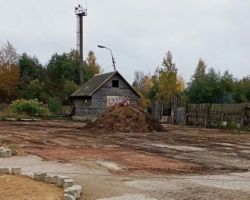 Приют лесопилка. Лесопилка Псков. Пилорама здание. Деревенская Лесопилка. Старая Лесопилка.