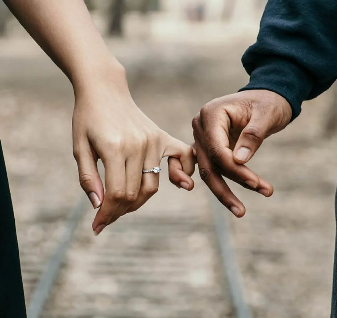 Мужчина и женщина. Пустые отношения между мужчиной и женщиной. Отношение к работе. Брак юмор. Счастливый брак цитаты.