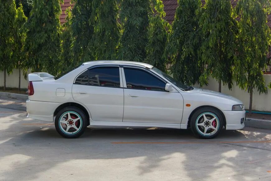 Mitsubishi Lancer 98. Митсубиси Лансер 98г. Mitsubishi Lancer 98 года. Mitsubishi Lancer 7 98г.