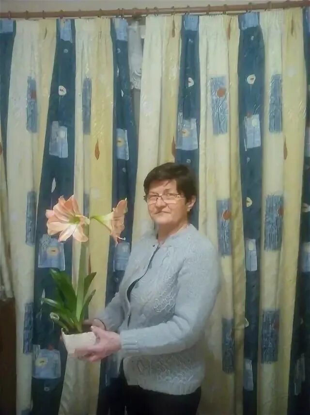 Лена лютики. Лена лютик ейск.