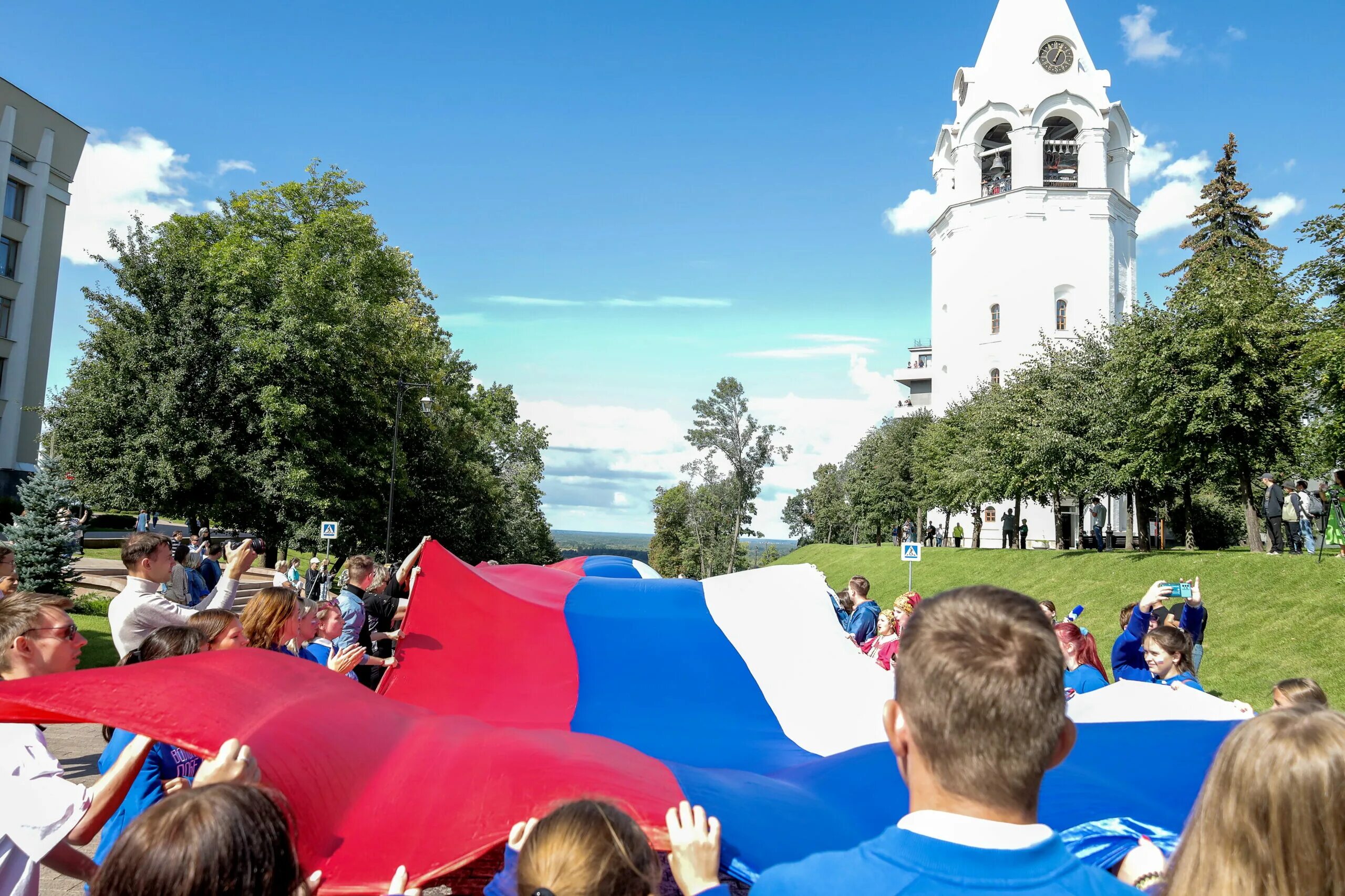 День россии в нижнем новгороде. Флаг Новгорода.