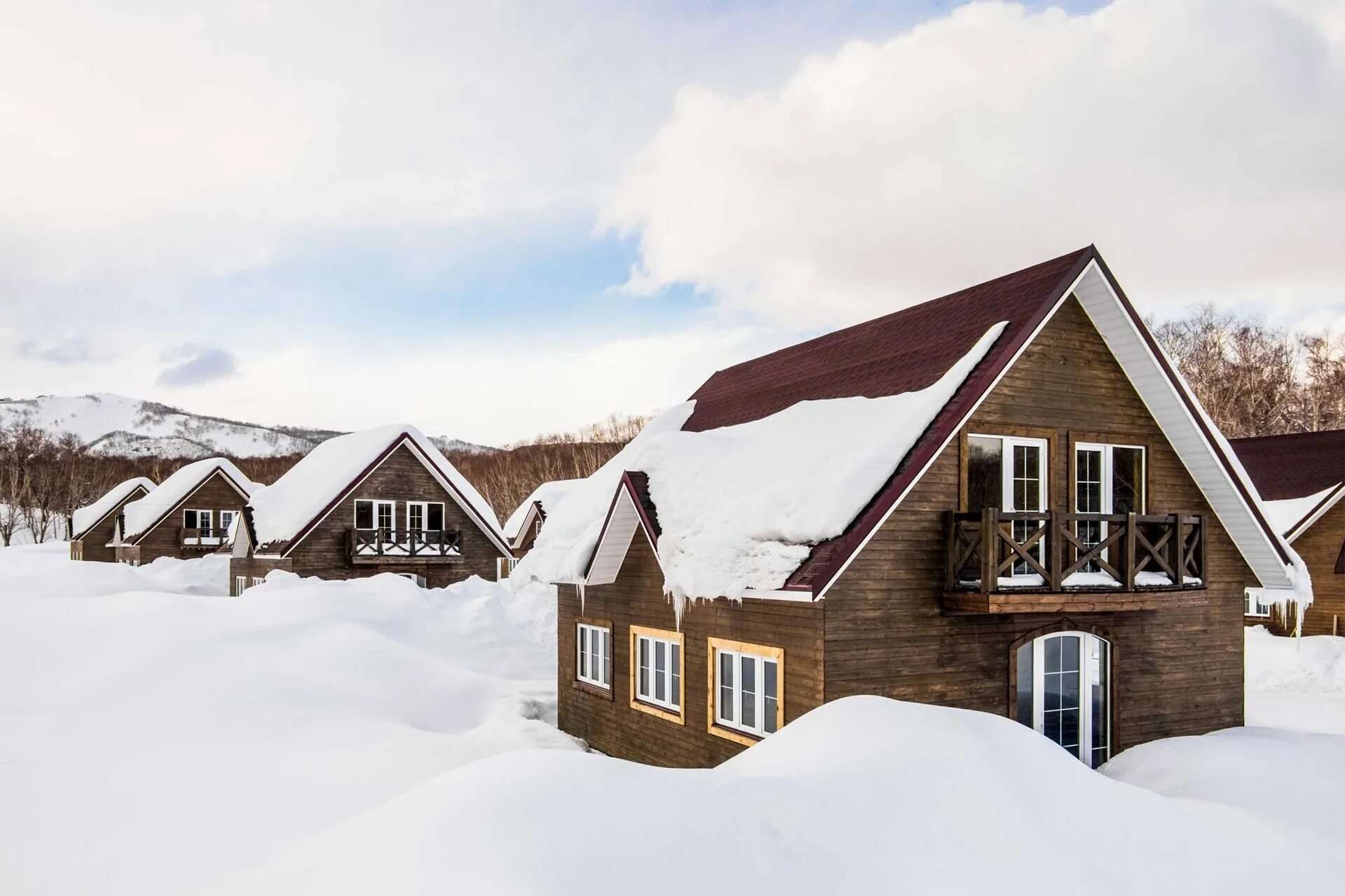База отдыха лесная поляна паратунка. Лесная быль турбаза ульяновск. Поселок поляны отдых. База отдыха поляна шалашная пермский край. Лесная поляна, посёлок мезмай.