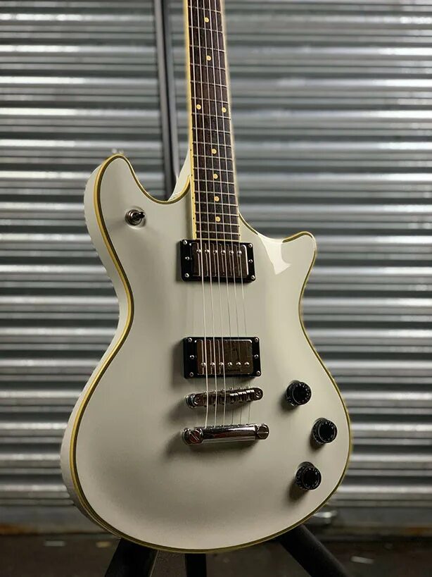 Schecter Tempest Standard. Schecter c6 White. Электрогитара Schecter Tempest Standard. Колонки Tempest Винтаж.