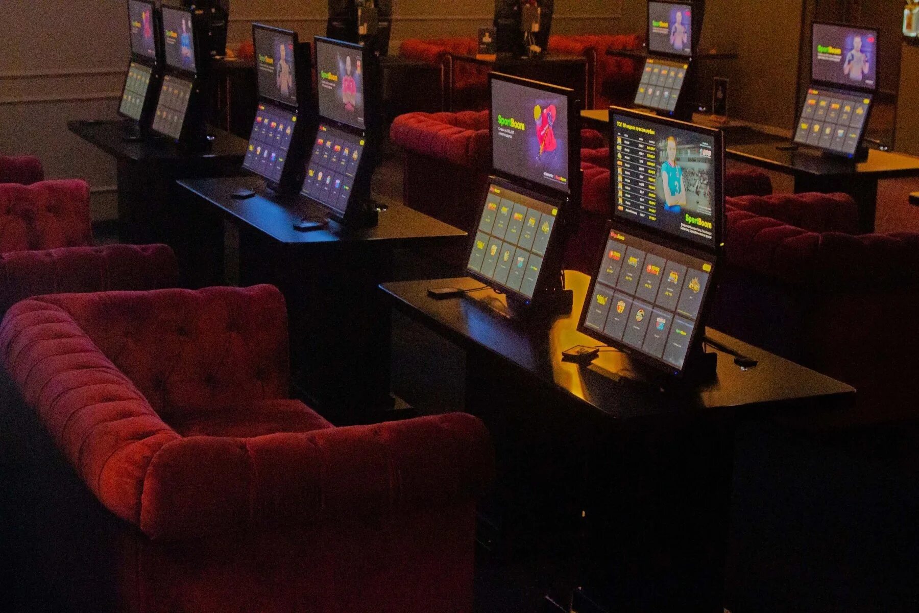 Как работают букмекерские конторы. Букмекерская контора касса. Букмекерская контора сша. Букмекерский. Офис букмекерской конторы.