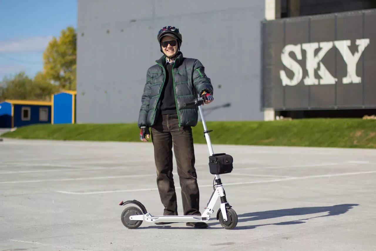 электросамокат servis 432888москва. стойка для ремонта самокатов.