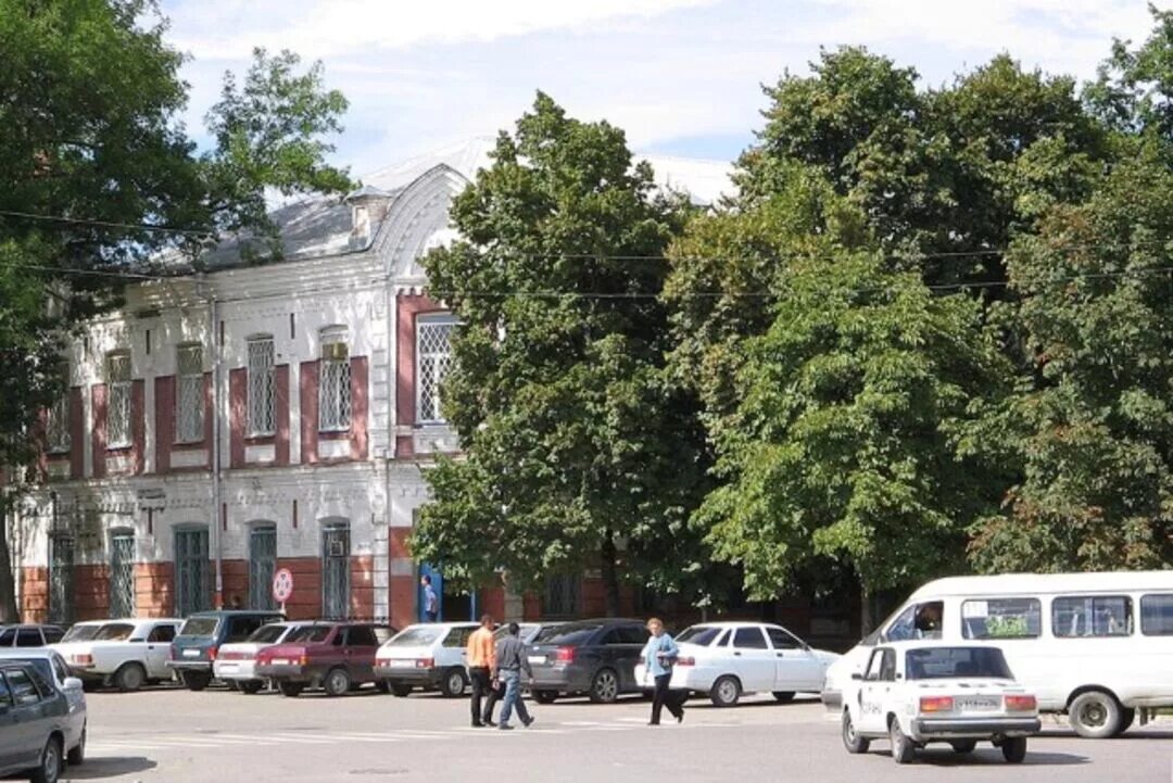 Индекс георгиевска ставропольского. Городская управа Пятигорск. Георгиевск. Георгиевск город. Георгиевск здания.