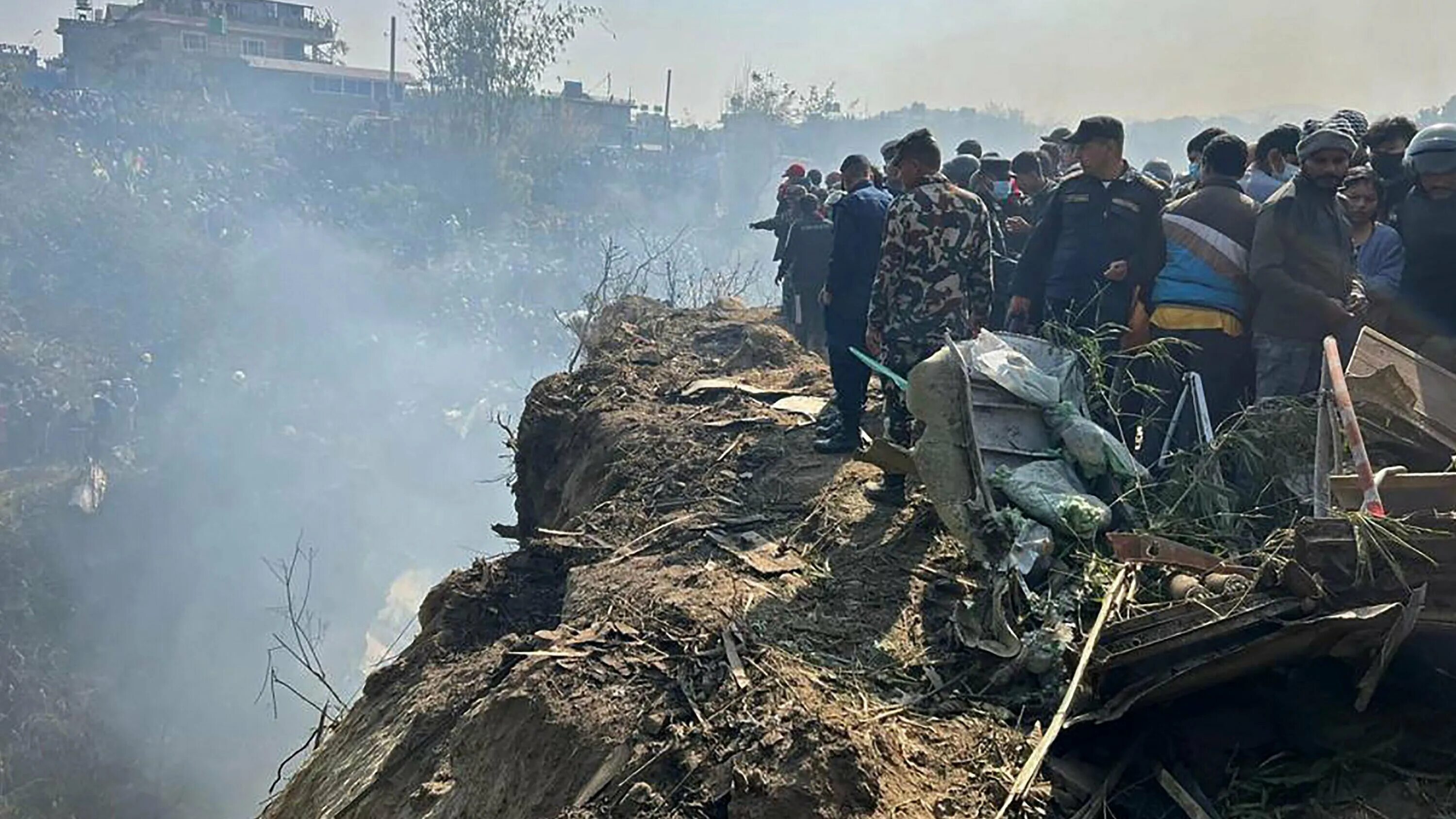 Авиакатастрофа сколько погибло. Катастрофа ATR 72 В Покхаре. В Непале разбился самолет 2023. Крушение самолета в Непале 2023. Момент крушения АТР 72 В Непале.