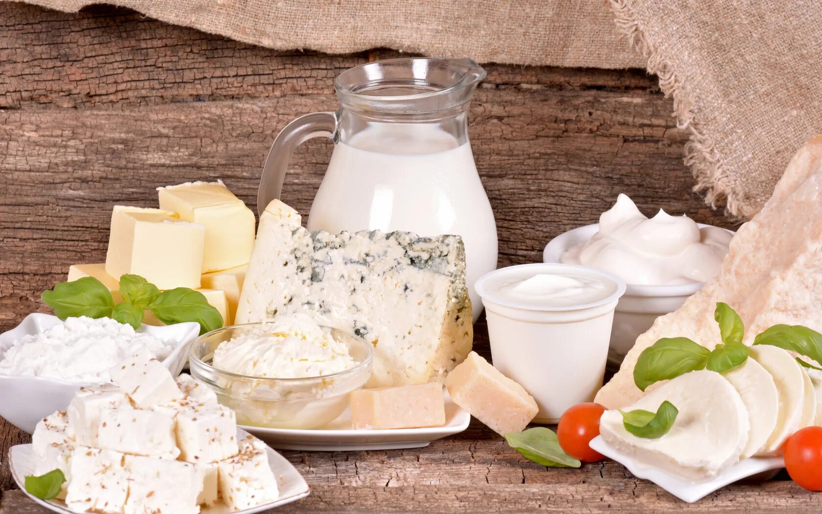 Молочные продукты. Мясо. Кисломолочный. Молоко сливки мясо. Мясо и молоко.