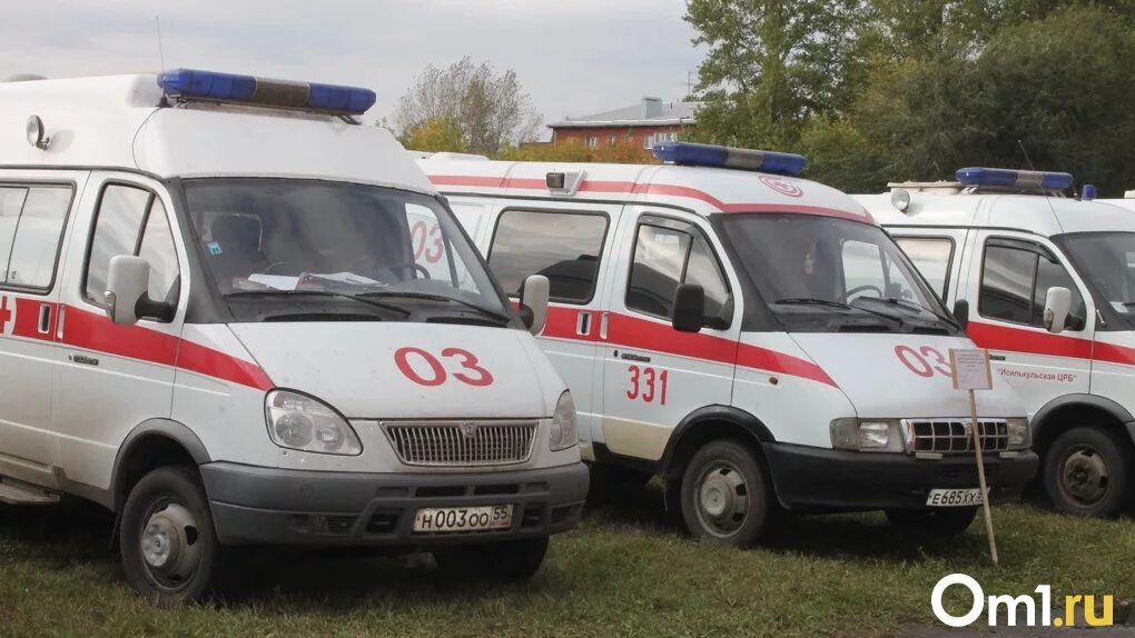 Номер скорой набережные челны. Скорая омск. списанные автомобили скорой помощи. скорая црб омской.