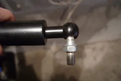 Шток газового упора