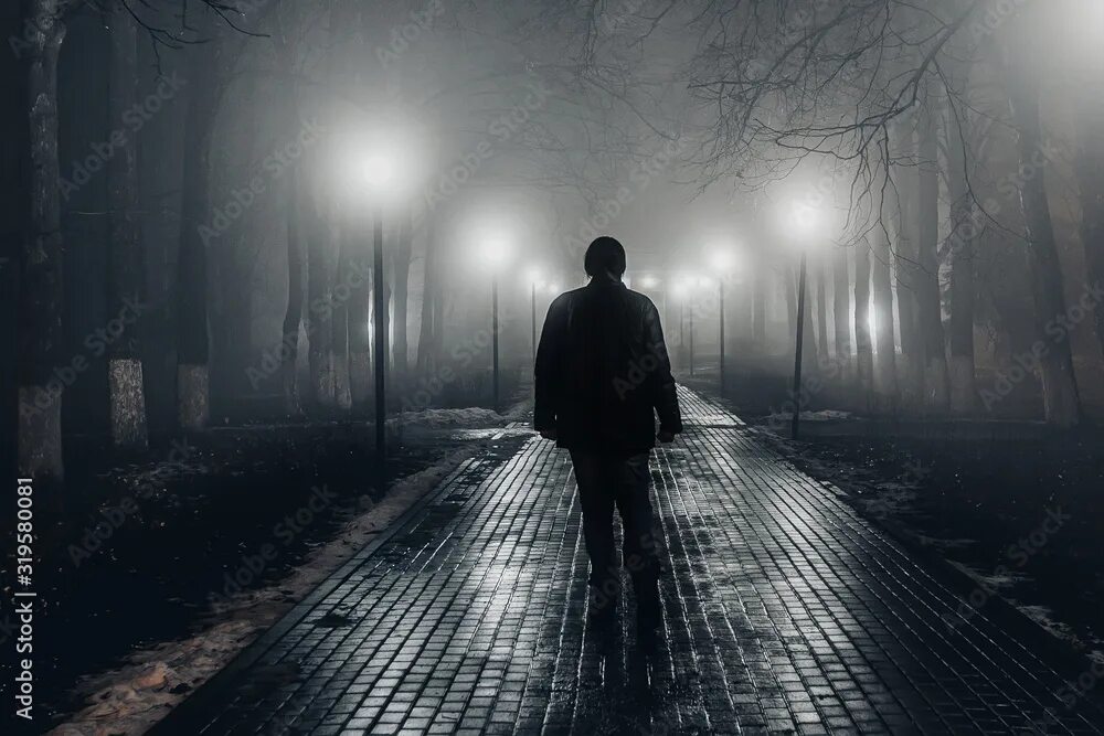 Спина человека. Alone sad man. People near alone tree from side. Море одиночество. Alone back.