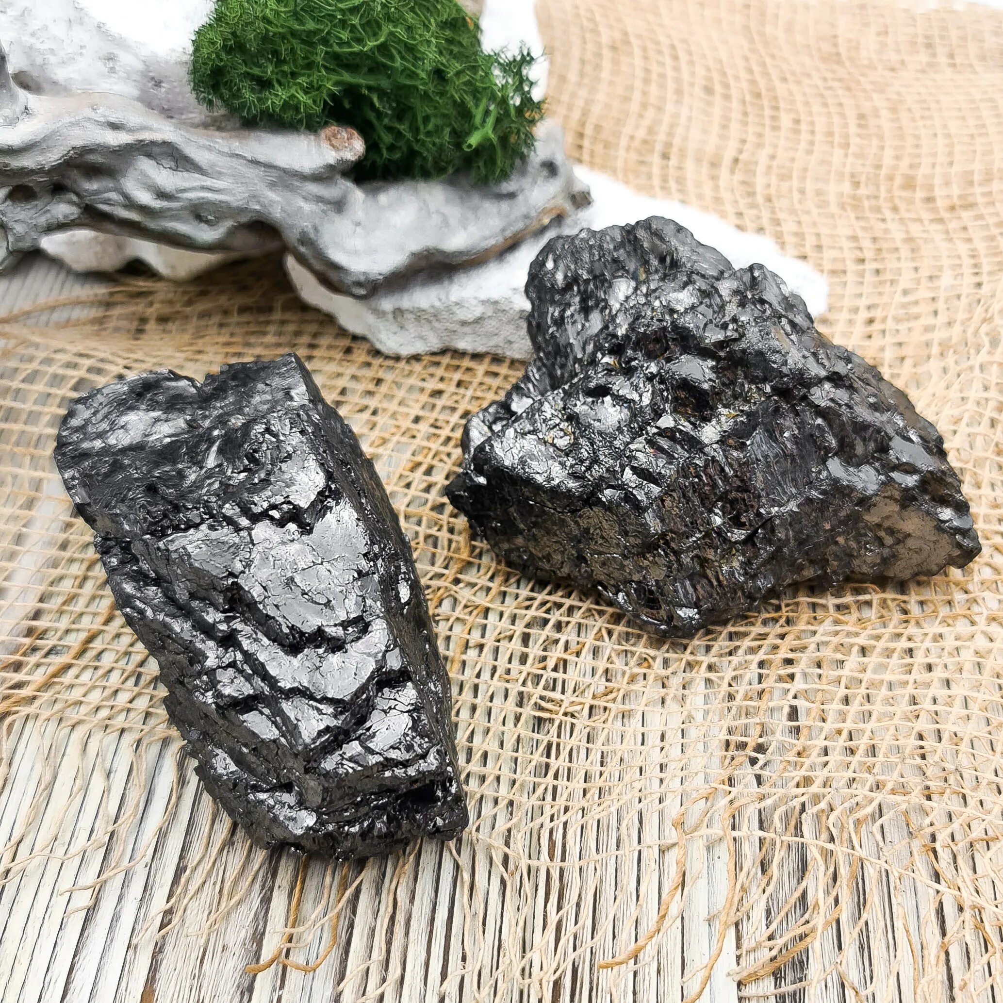 Грамм камня. Пирит камень кабошон. Грамм камня. Грамм камня. Грамм камня.