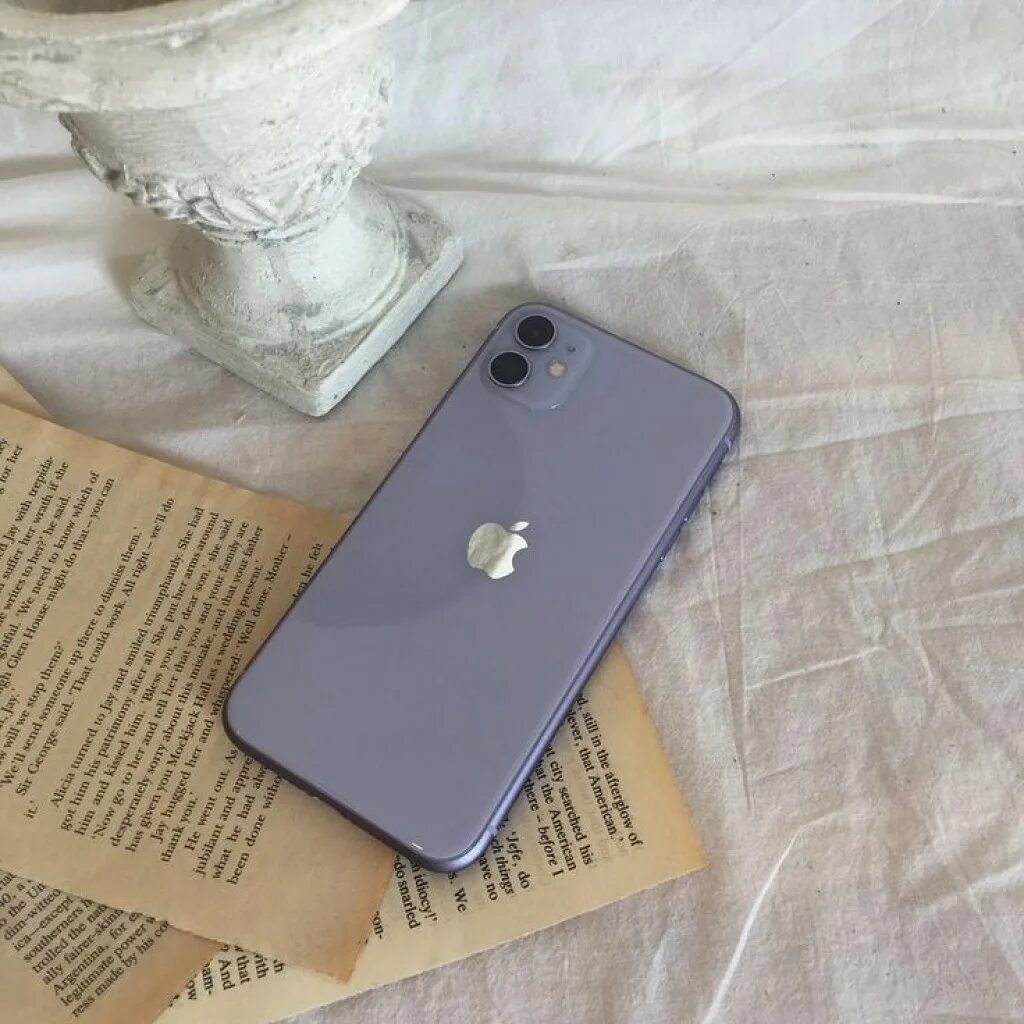Эстетичные чехлы на телефон. Iphone 11 purple case. Айфон 11 про макс 128 гб. Чехол на айфон 12. Эстетичные чехлы на айфон 11.