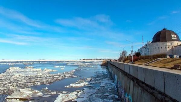 Ледоход архангельск 2024 когда. Ледоход в Архангельске. Архангельск 2022 вид с реки. Ледоход в Архангельске 2023. Архангельск Двина в марте.