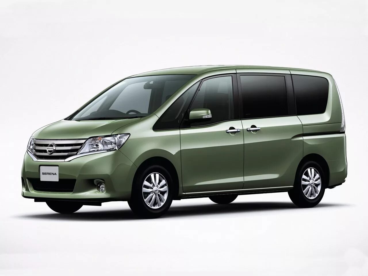 Куплю автомобиль минивэн. Ниссан Серена c26. Nissan Serena 2010. Nissan Serena 2016. Nissan Serena IV (c26), 2010.