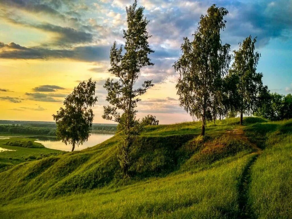 Статус нижегородской области. Нижний Новгород природа. Природа Дзержинска Нижегородской области лето. Удмуртия Холмистая равнина. Красоты Ардатов Нижегородская область природа.